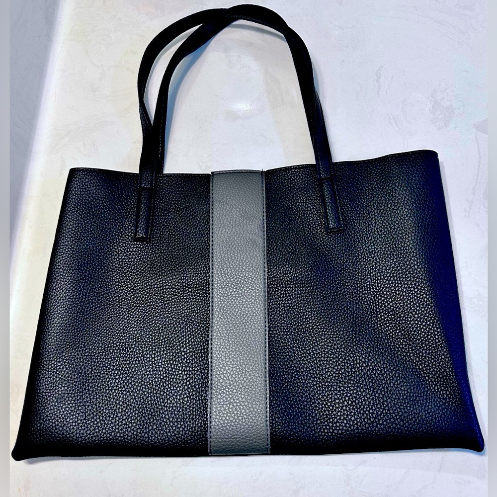 NWOT Vince Camuto Luck Tote in Black Pebbled Vegan Leather with Gray Stripe